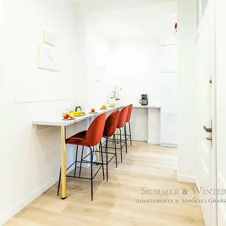 Family Oliwa Apartment, 3 Sypialnie, Studio, 2 Lazienki, Duza Kuchnia, Duzy Parking W Cenie Appartement
